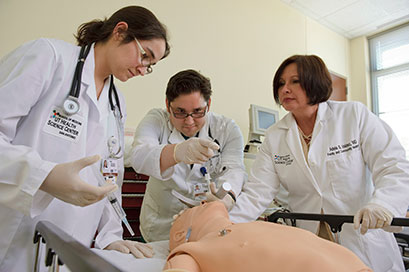 Joe R. & Teresa Lozano Long School of Medicine instructor teaching students